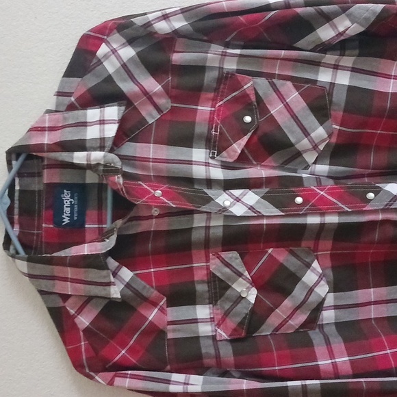 Vintage Wrangler pearl snap plaid button up - Picture 2 of 9